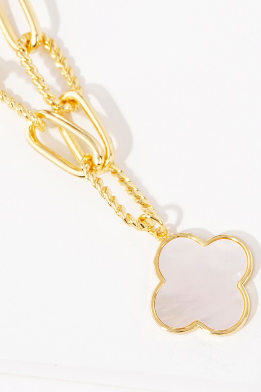 Ely Clover Necklace
