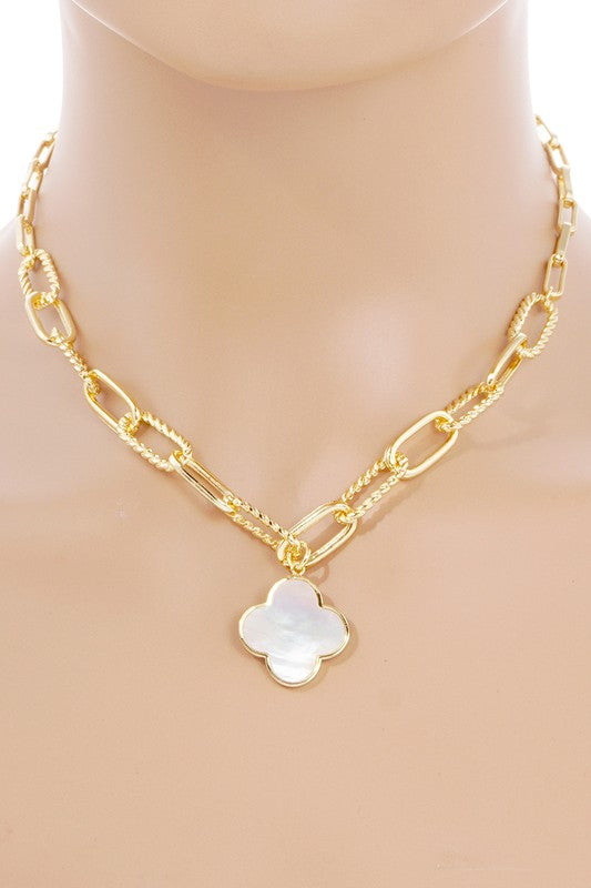 Ely Clover Necklace