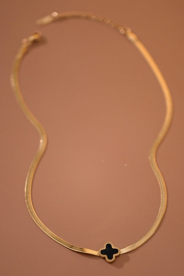Clova Necklace