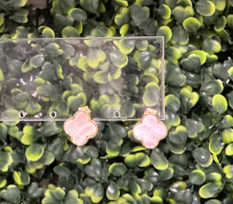 Pearl Clover Earring