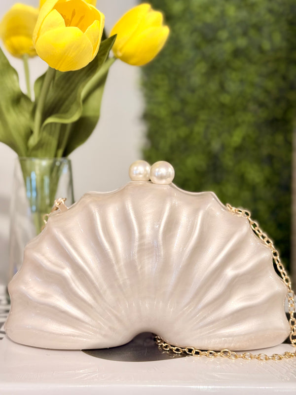 Pearl Shell Clutch